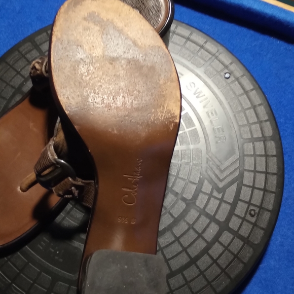 Cole Haan Brown Leather 2-1/2 Inch T-Strap Heels, Sz. 9.5B-US - Picture 8 of 8